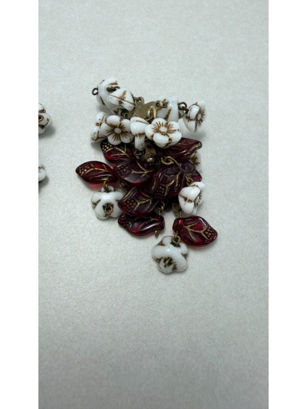Castlecliff Floral Cluster Earrings Milk Glass Red Lucite Vintage - Picture 7 of 8